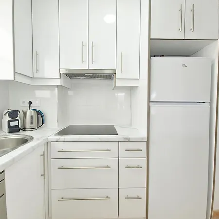 Con Piscina, Parque Naciones, *