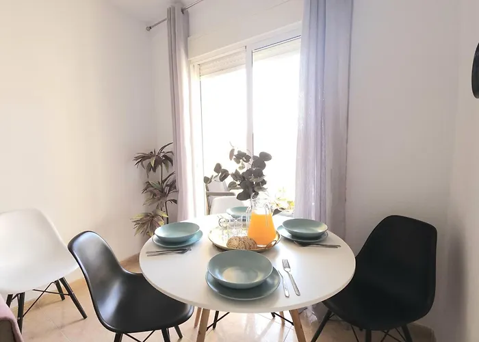 Con Piscina, Parque Naciones,