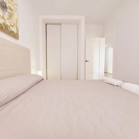 Apartment Con Piscina, Parque Naciones,