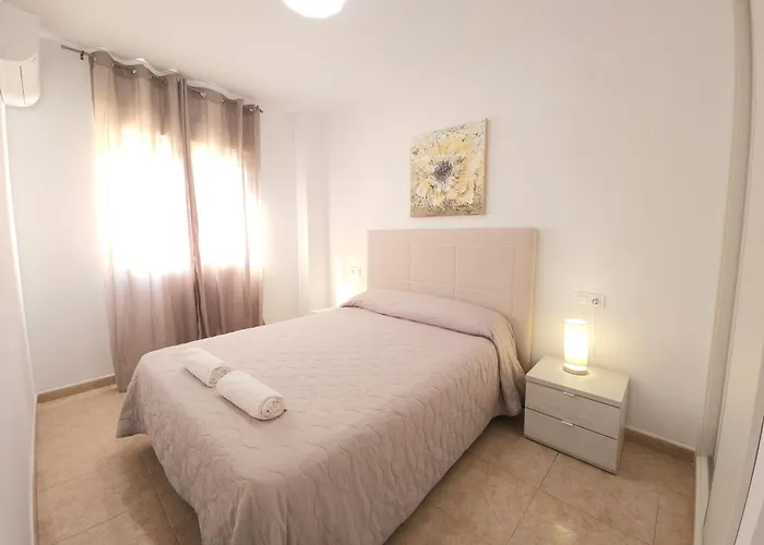 Con Piscina, Parque Naciones, *